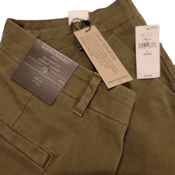 Banana Republic Flat-Front Chino Shorts - Picture 3 of 4